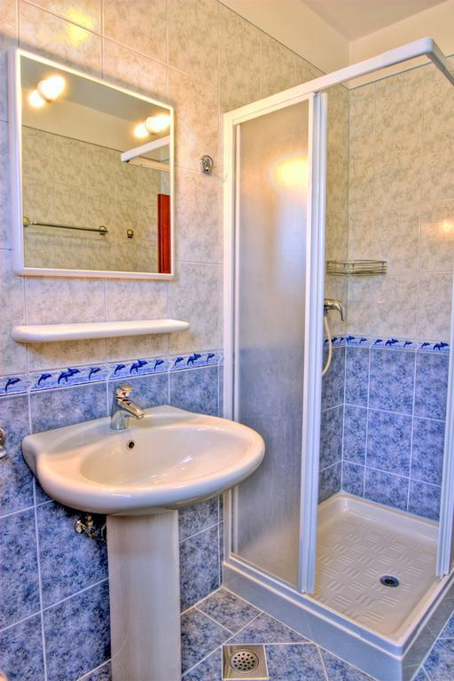 Apartments Lada 1217 Premantura Bagian luar foto