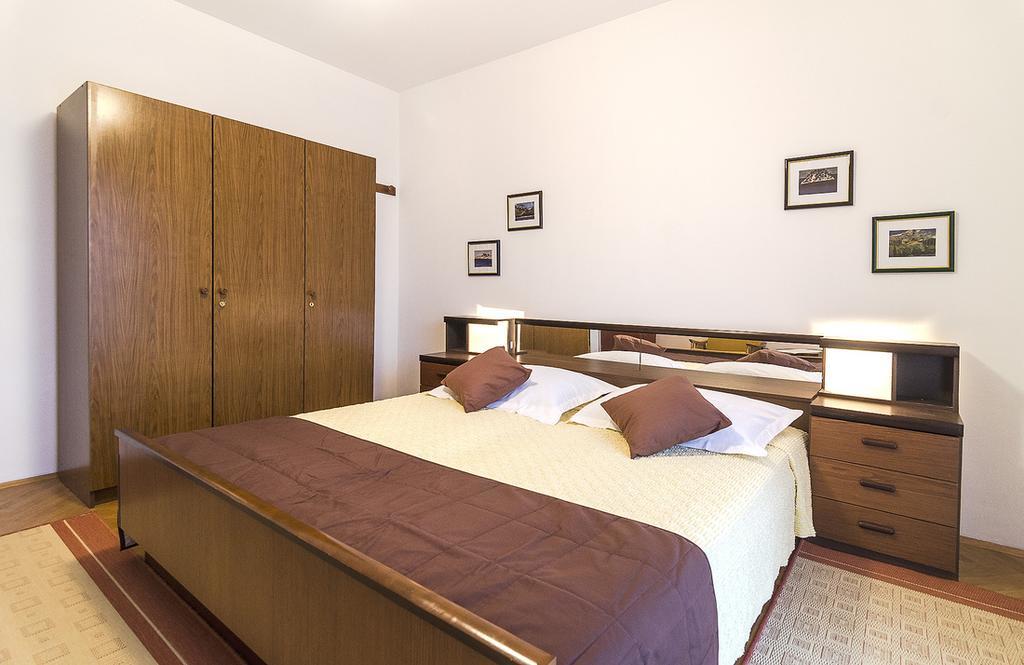Apartments Lada 1217 Premantura Bagian luar foto